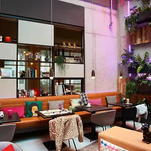 Hotell Moxy Brussels Center ****