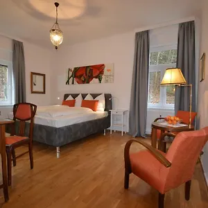 apartment-graz-ulrichsbrunn.graz-austria-hotels.com/